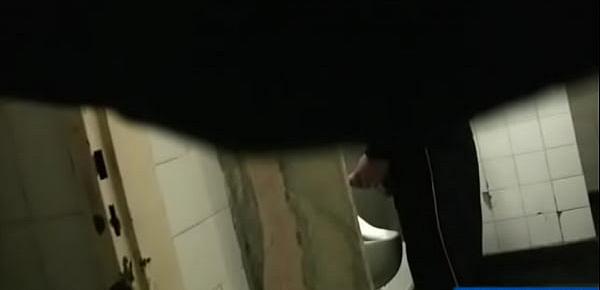  Str8 Dude serviced in a Restroom